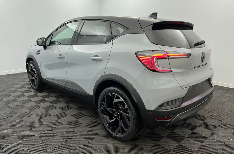 RENAULT Captur SUV Hybride Essence