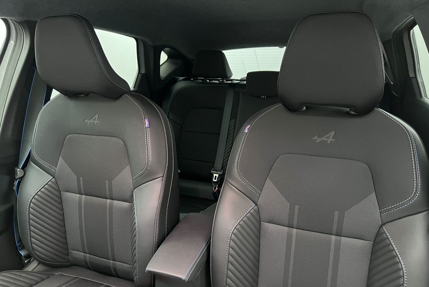 RENAULT Captur SUV Hybride Essence