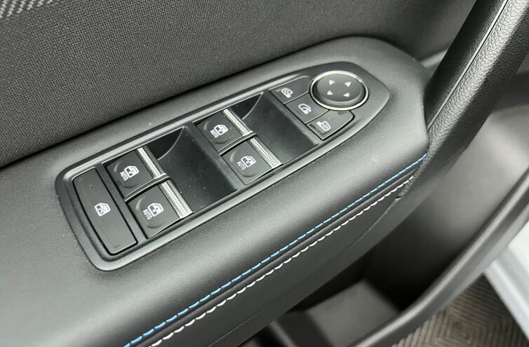 RENAULT Captur SUV Hybride Essence