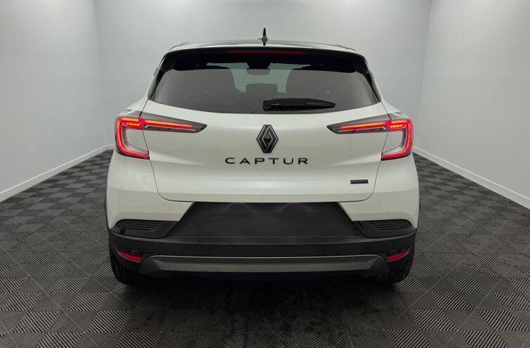 RENAULT Captur SUV Hybride Essence