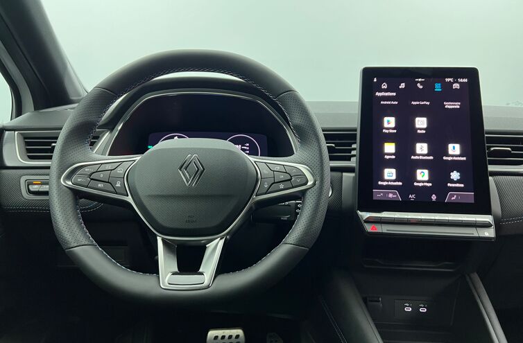 RENAULT Captur SUV Hybride Essence