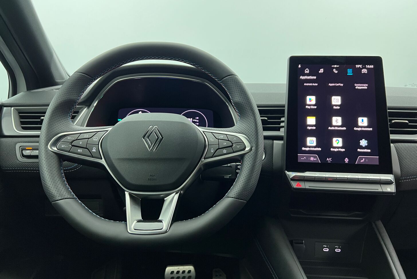 RENAULT Captur SUV Hybride Essence