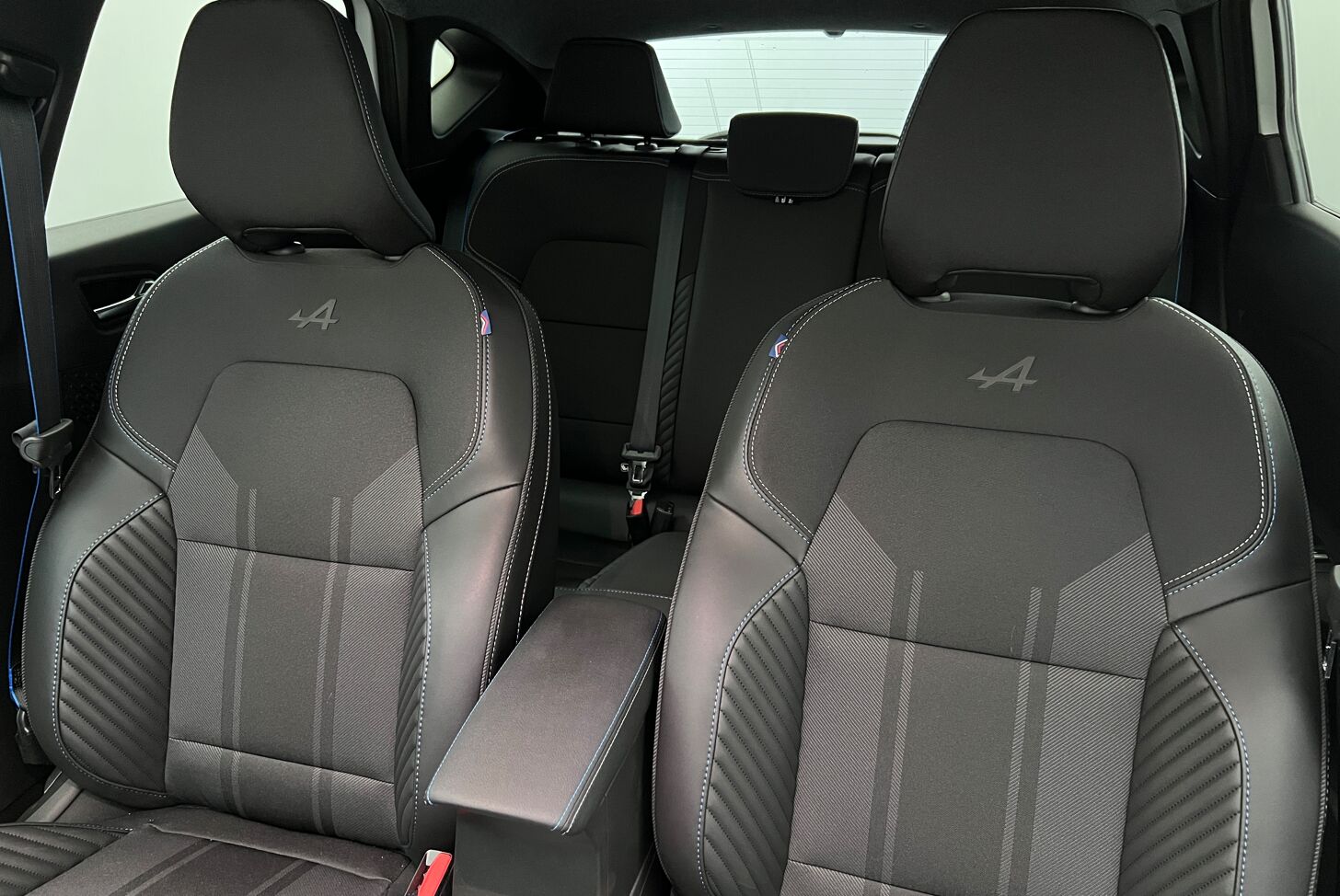 RENAULT Captur SUV Hybride Essence