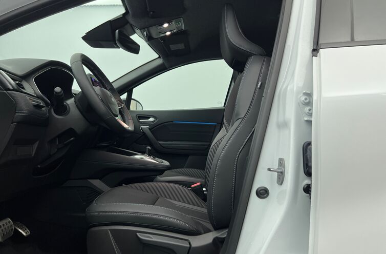 RENAULT Captur SUV Hybride Essence