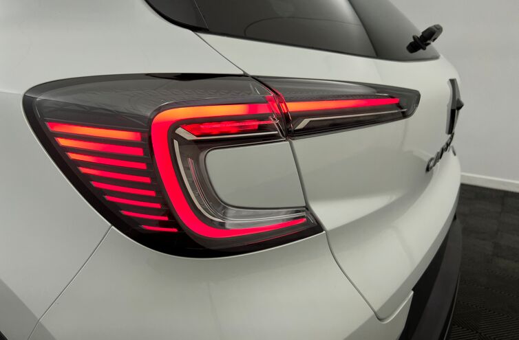 RENAULT Captur SUV Hybride Essence