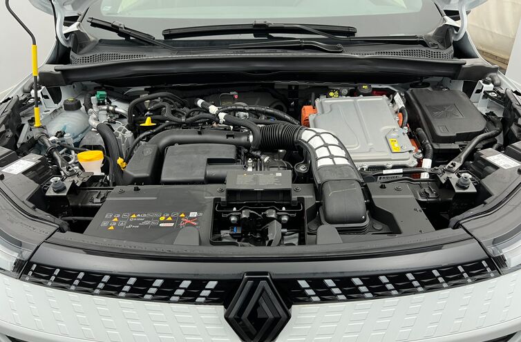 RENAULT Captur SUV Hybride Essence
