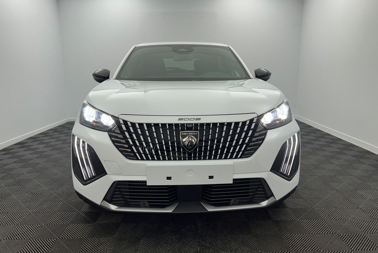 PEUGEOT 2008 SUV Hybride Essence