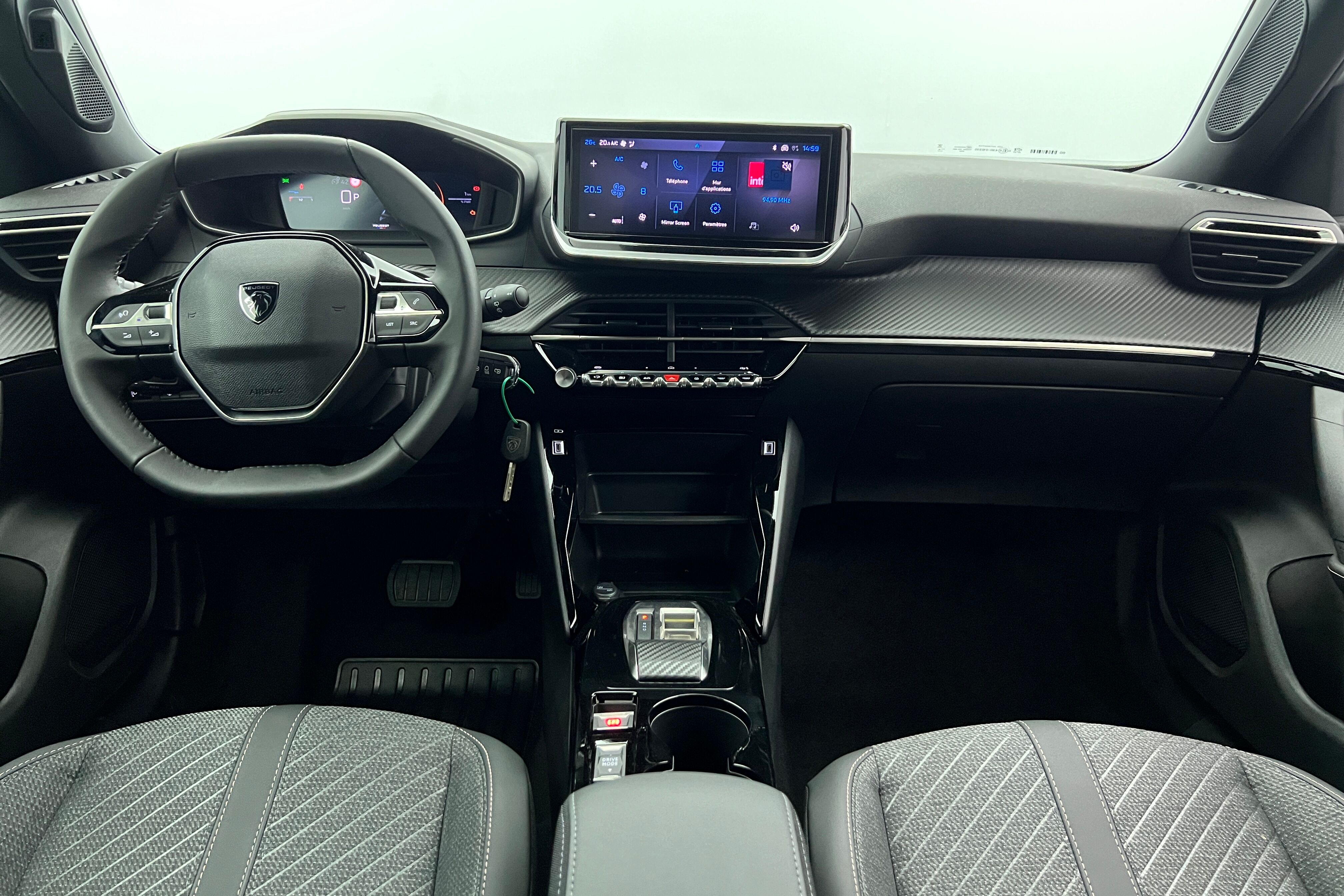 PEUGEOT 2008 — photo 8