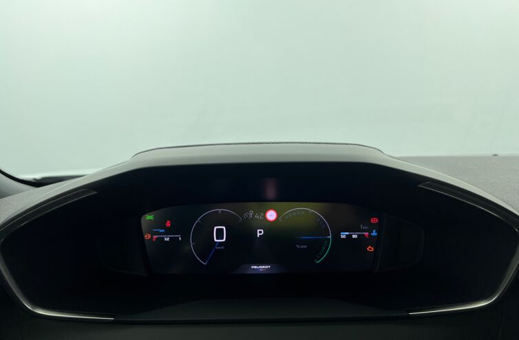 PEUGEOT 2008 SUV Hybride Essence