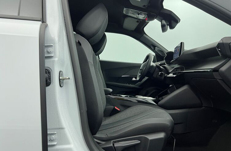 PEUGEOT 2008 SUV Hybride Essence