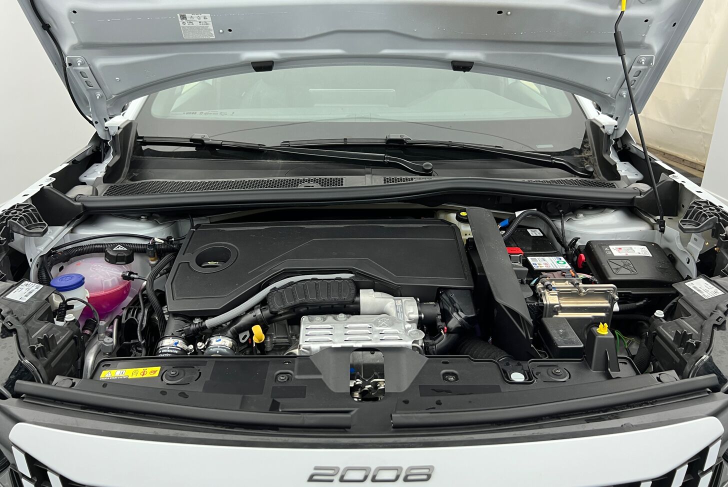 PEUGEOT 2008 SUV Hybride Essence