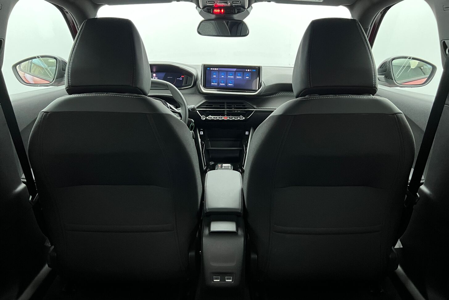 PEUGEOT 2008 SUV Hybride Essence