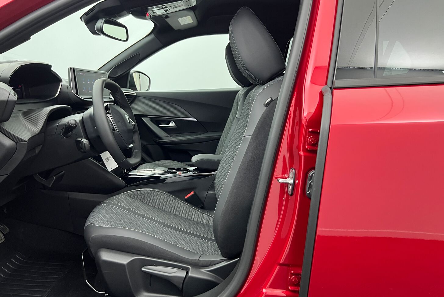 PEUGEOT 2008 SUV Hybride Essence