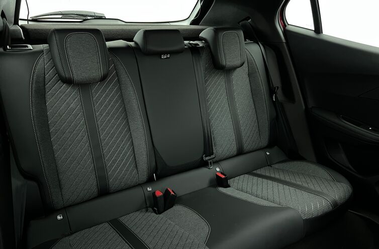 PEUGEOT 2008 SUV Hybride Essence