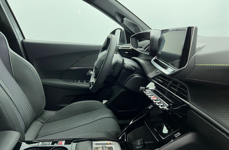 PEUGEOT 2008 SUV Hybride Essence