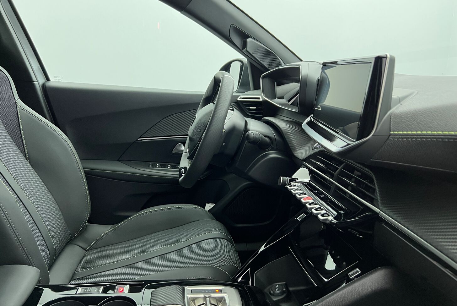 PEUGEOT 2008 SUV Hybride Essence