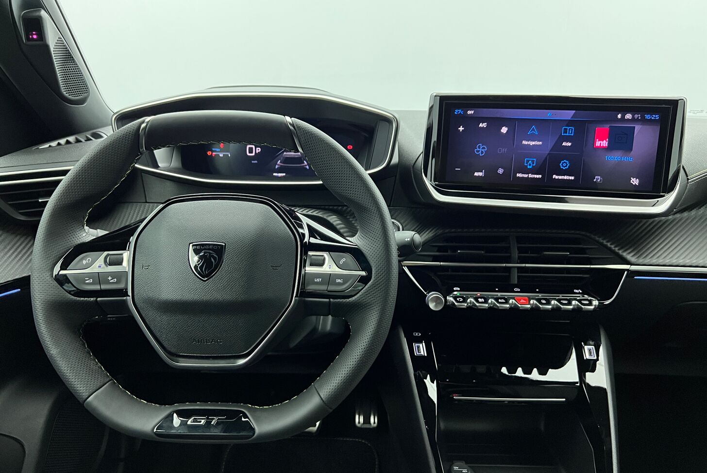 PEUGEOT 2008 SUV Hybride Essence