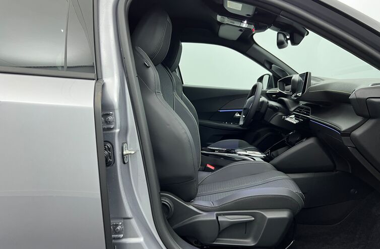 PEUGEOT 2008 SUV Hybride Essence