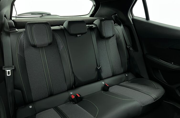 PEUGEOT 2008 SUV Hybride Essence