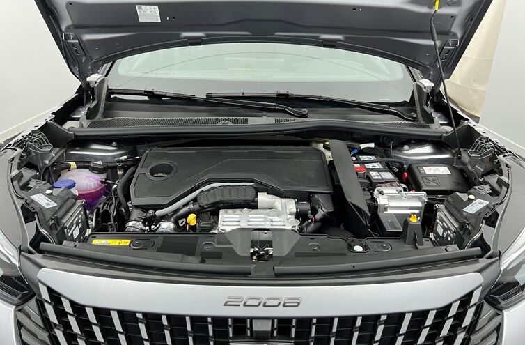PEUGEOT 2008 SUV Hybride Essence