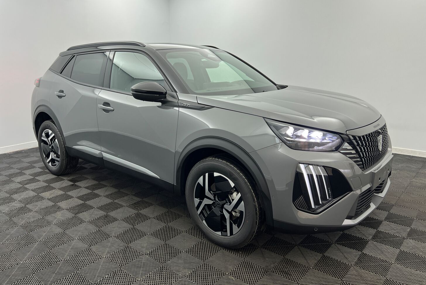 PEUGEOT 2008 SUV Hybride Essence