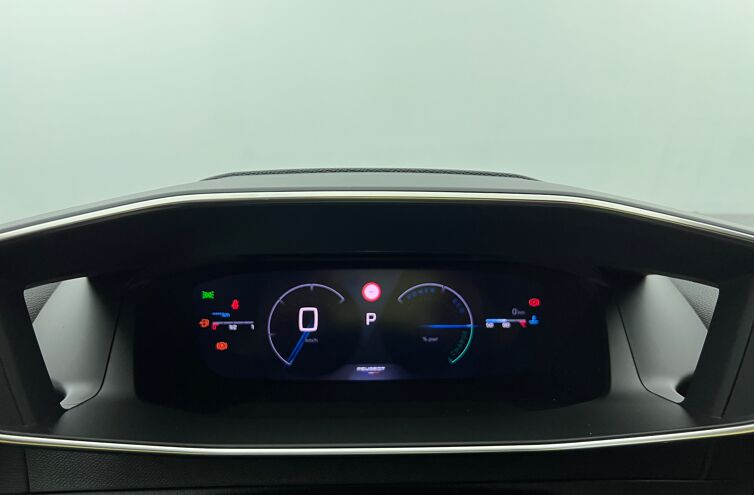 PEUGEOT 2008 SUV Hybride Essence