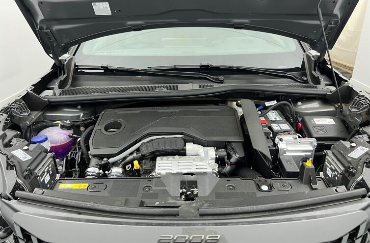PEUGEOT 2008 SUV Hybride Essence