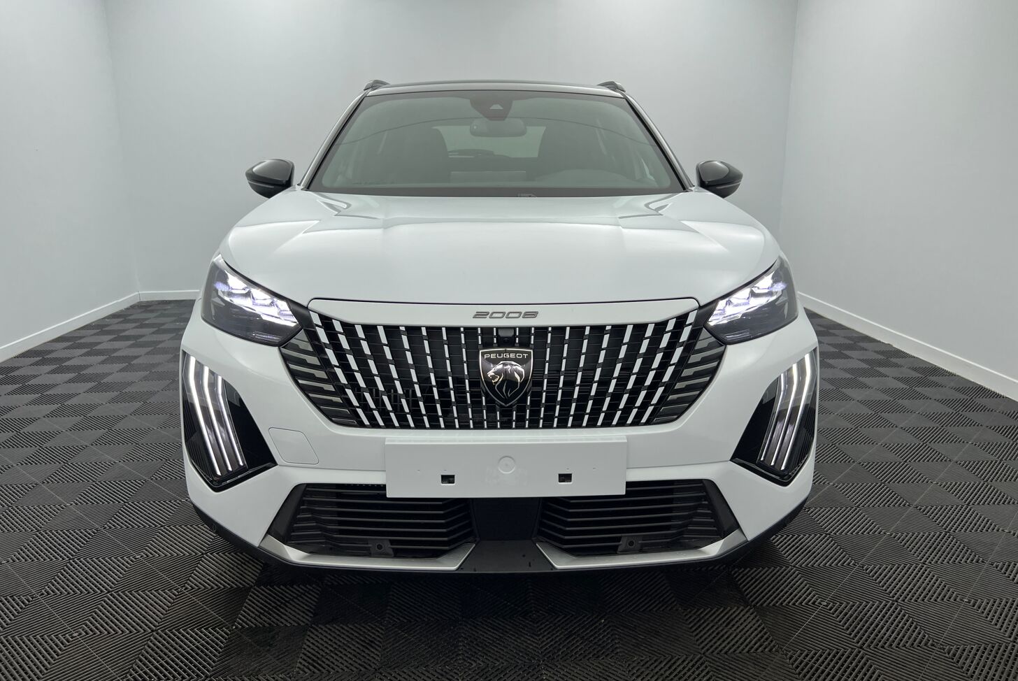 PEUGEOT 2008 SUV Hybride Essence