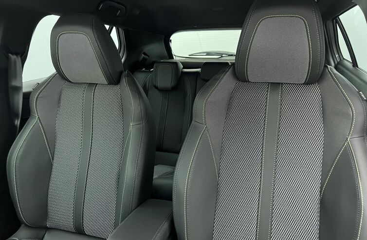 PEUGEOT 2008 SUV Hybride Essence