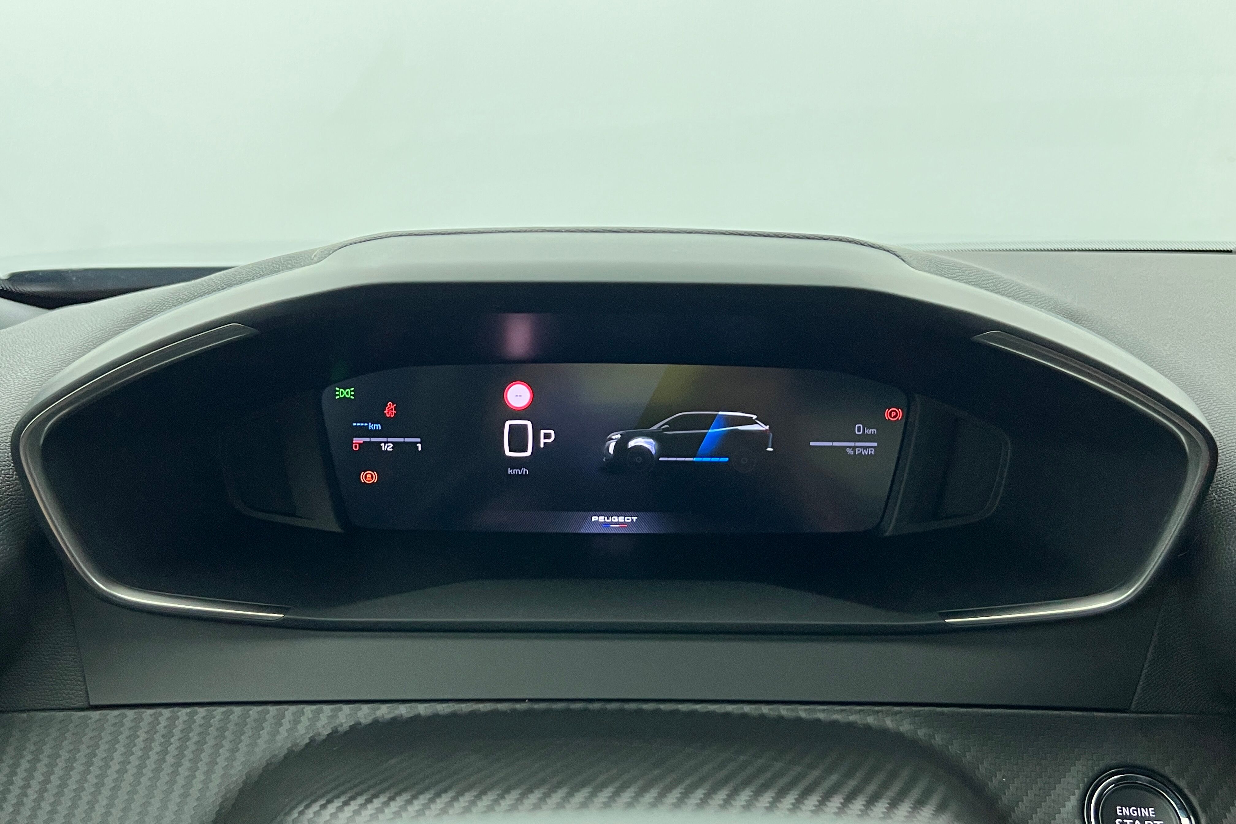 PEUGEOT 2008 SUV Hybride — photo 9
