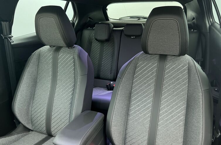 PEUGEOT 2008 SUV Hybride Essence