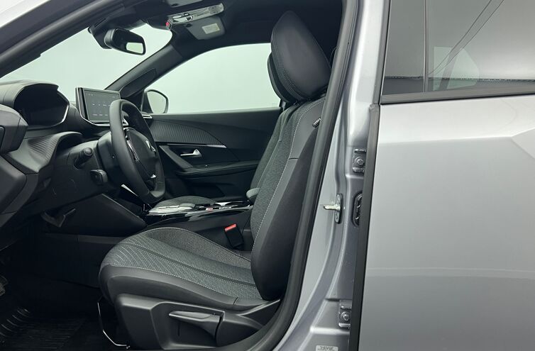 PEUGEOT 2008 SUV Hybride Essence