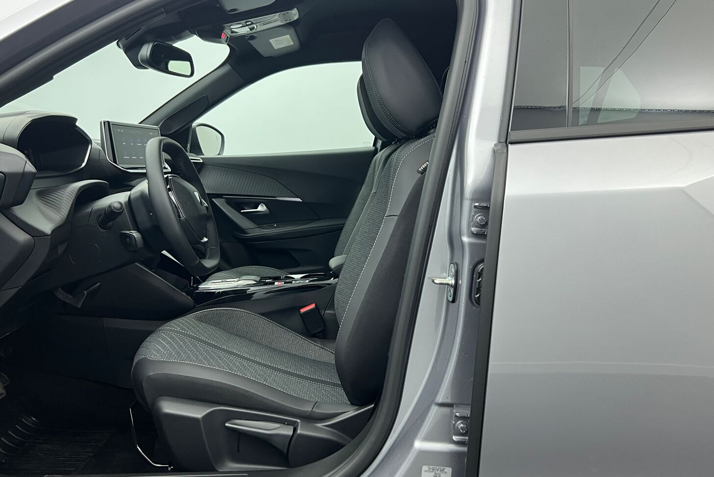 PEUGEOT 2008 SUV Hybride Essence