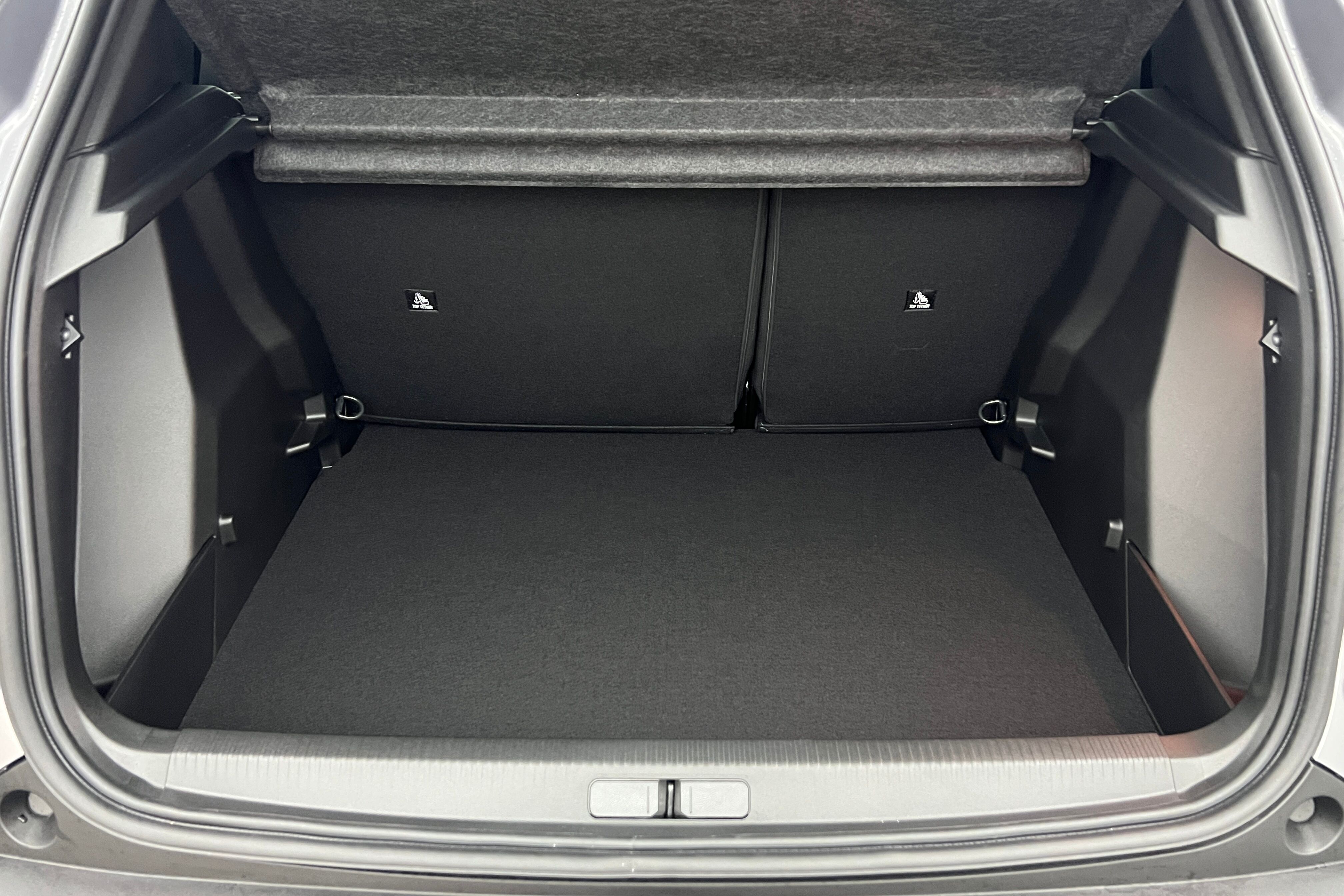 PEUGEOT 2008 SUV Hybride — photo 18