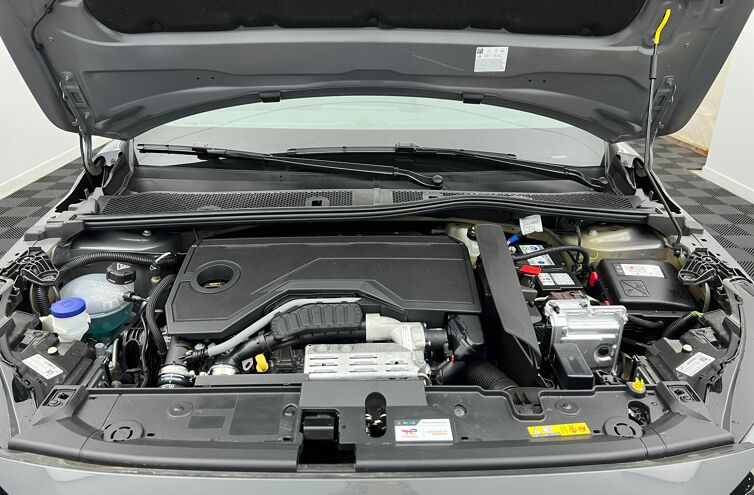 PEUGEOT 208 Berline Hybride Essence
