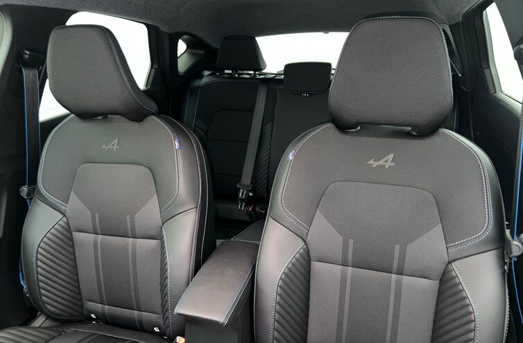 RENAULT Captur SUV Hybride Essence