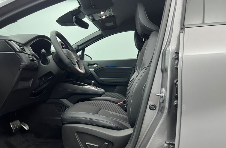RENAULT Captur SUV Hybride Essence