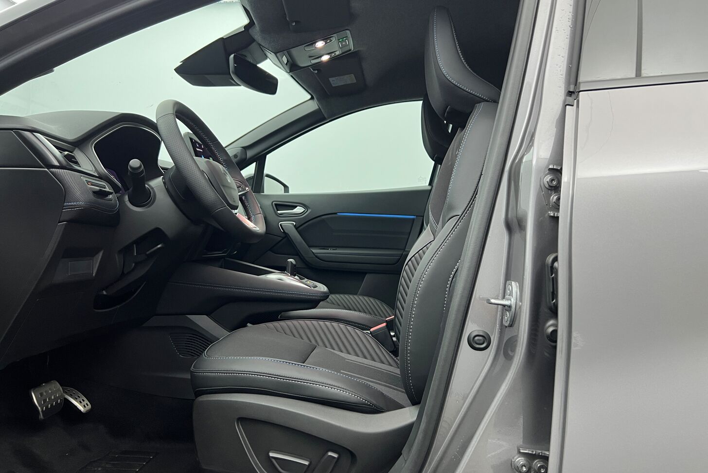 RENAULT Captur SUV Hybride Essence