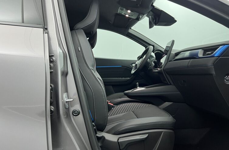 RENAULT Captur SUV Hybride Essence
