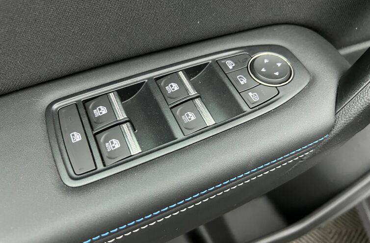 RENAULT Captur SUV Hybride Essence