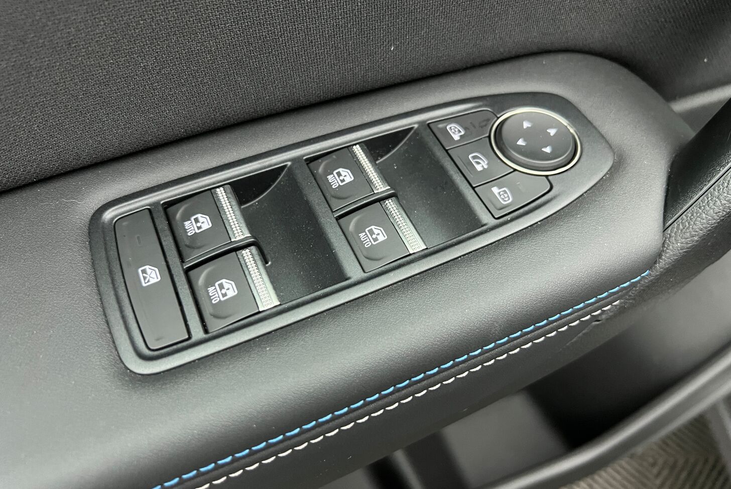 RENAULT Captur SUV Hybride Essence