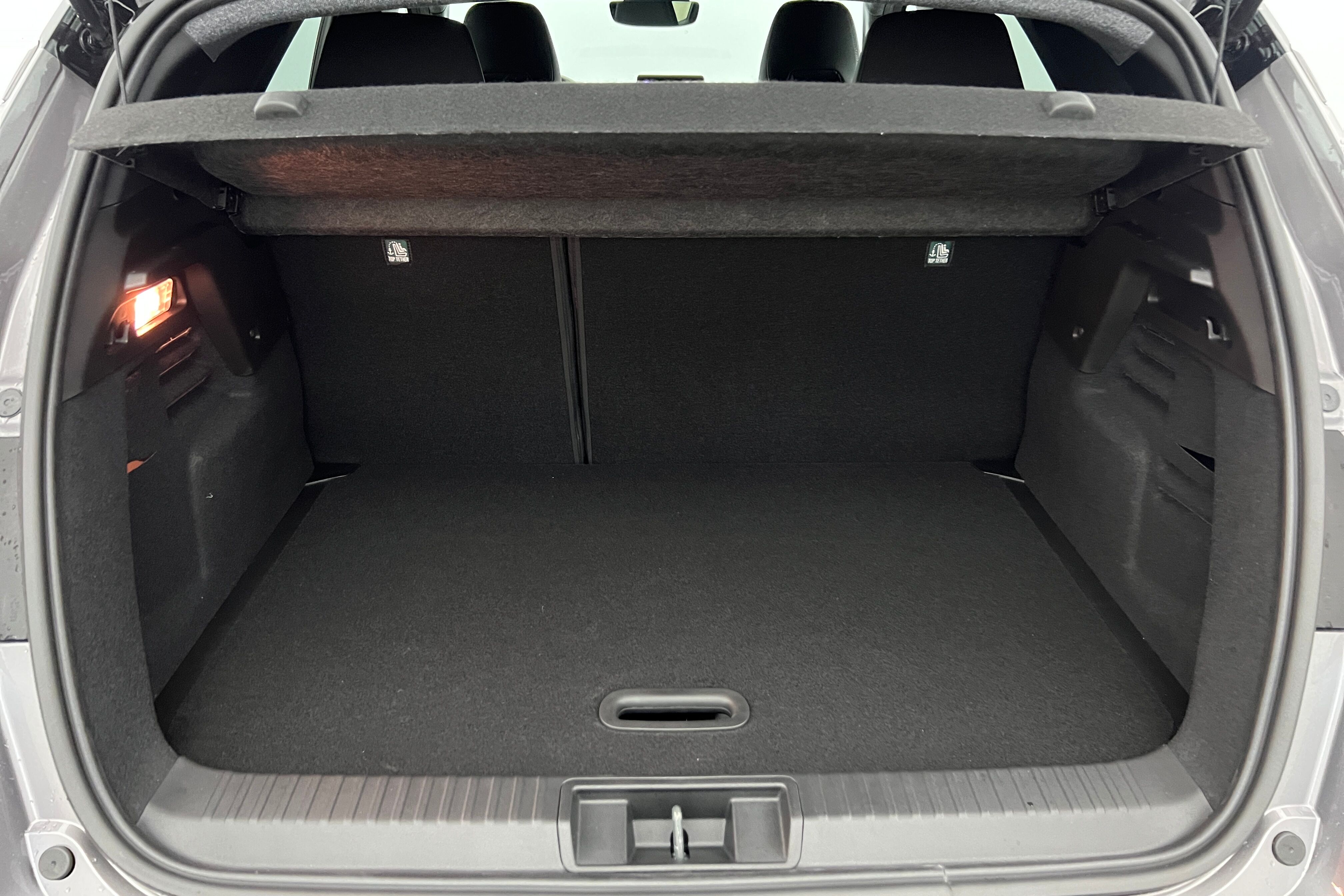RENAULT Captur SUV Hybride — photo 18