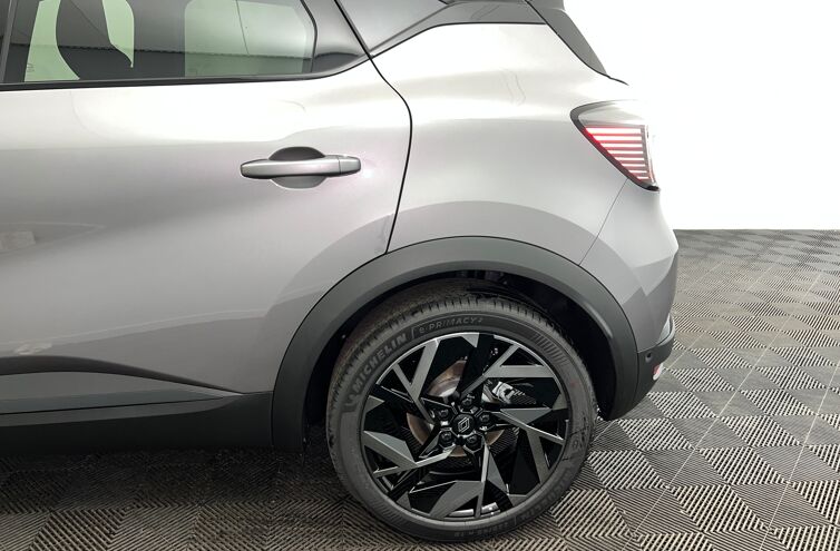 RENAULT Captur SUV Hybride Essence