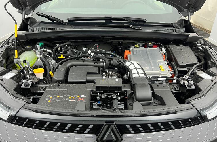 RENAULT Captur SUV Hybride Essence